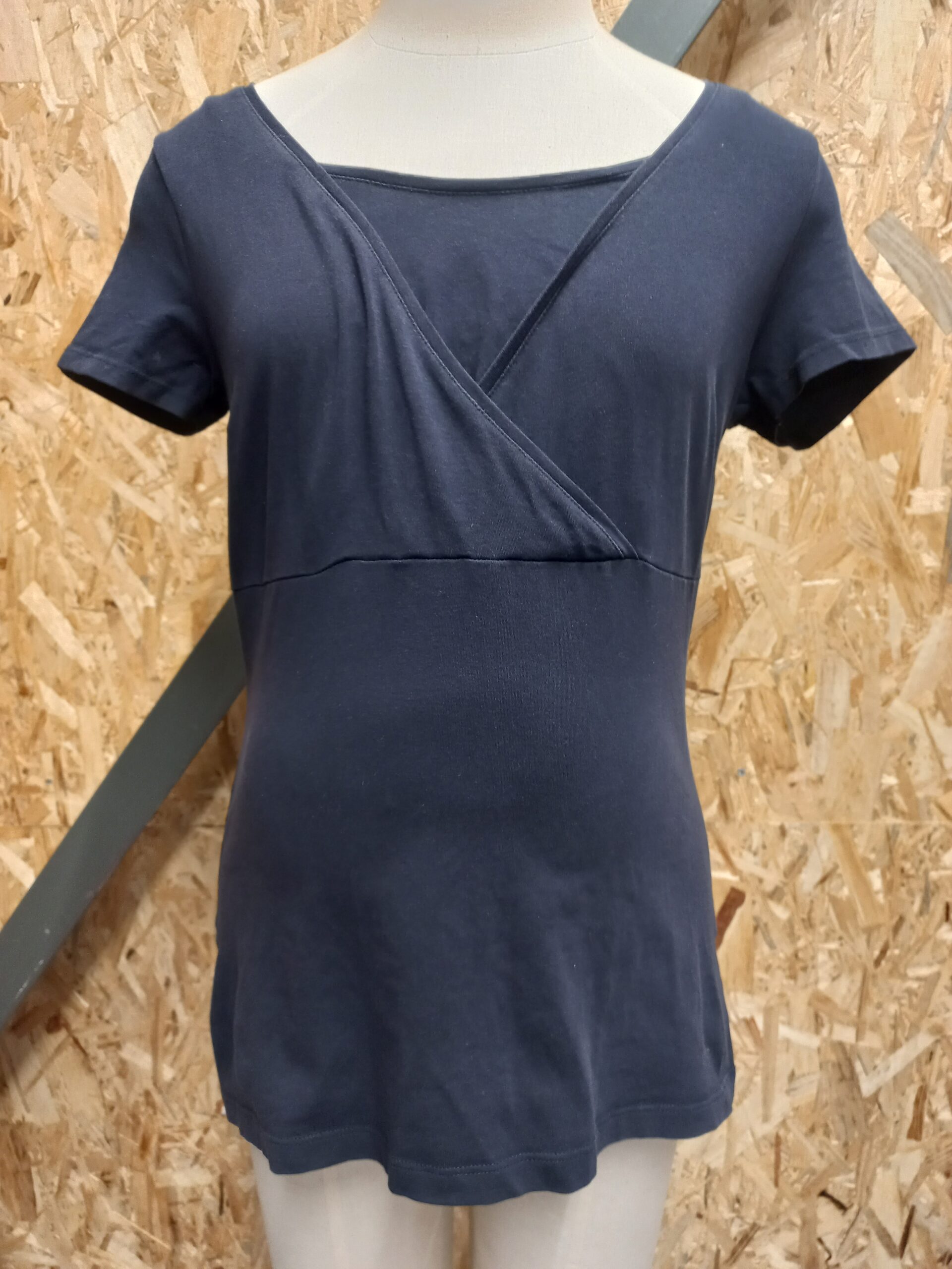 H& M mama breastfeeding friendly Reloved